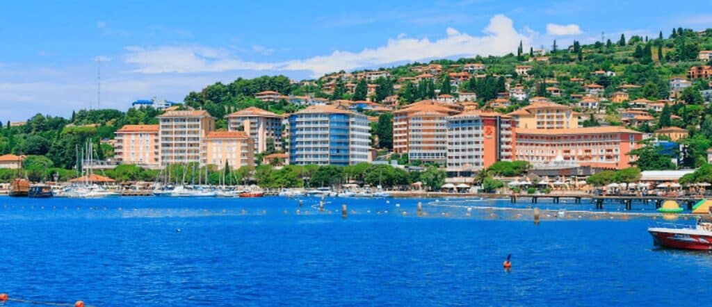 Affordable Portorož Beach Hotels with sunbeds and sea view