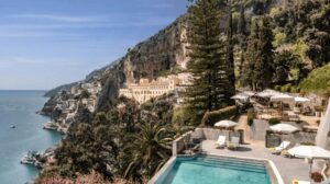 Best luxury hotels in Amalfi with stunning views.