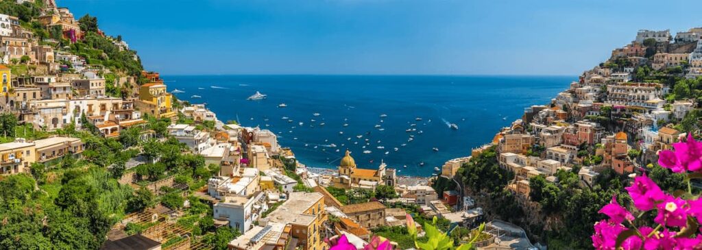 Best luxury hotels in Amalfi Coast. Best seaside view.