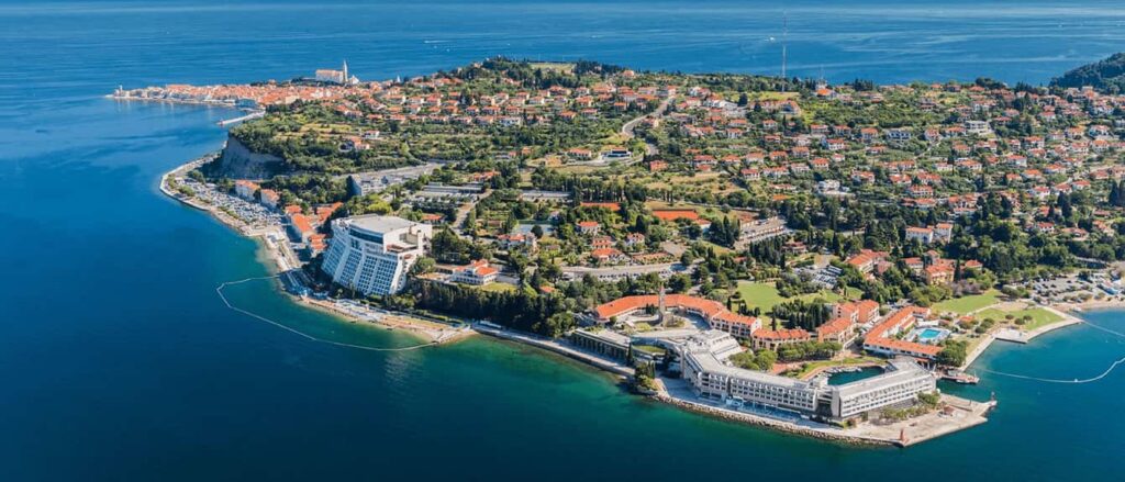 Slovenia vs Croatia coast.