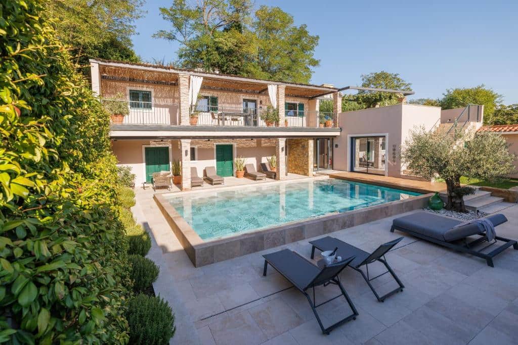 Luxury Villas Slovenia, swiming pool and villa Robida.