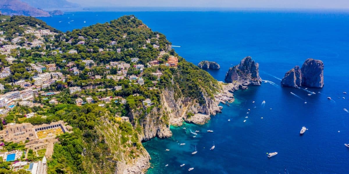 Best luxury hotels Italian islands.