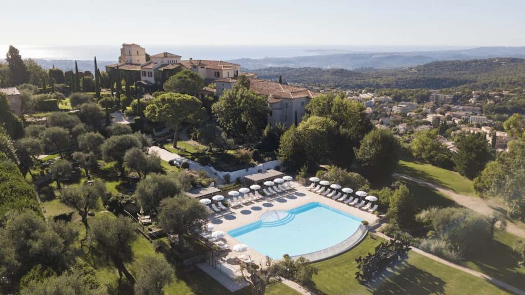 Best Luxury Castle Hotels in France.