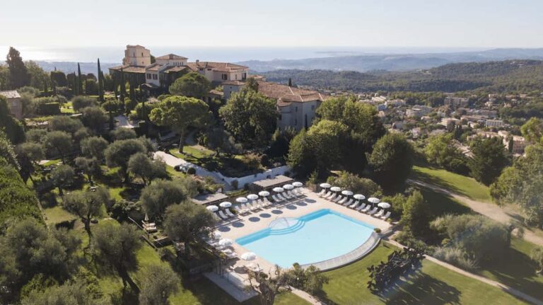 Best Luxury Castle Hotels in France.