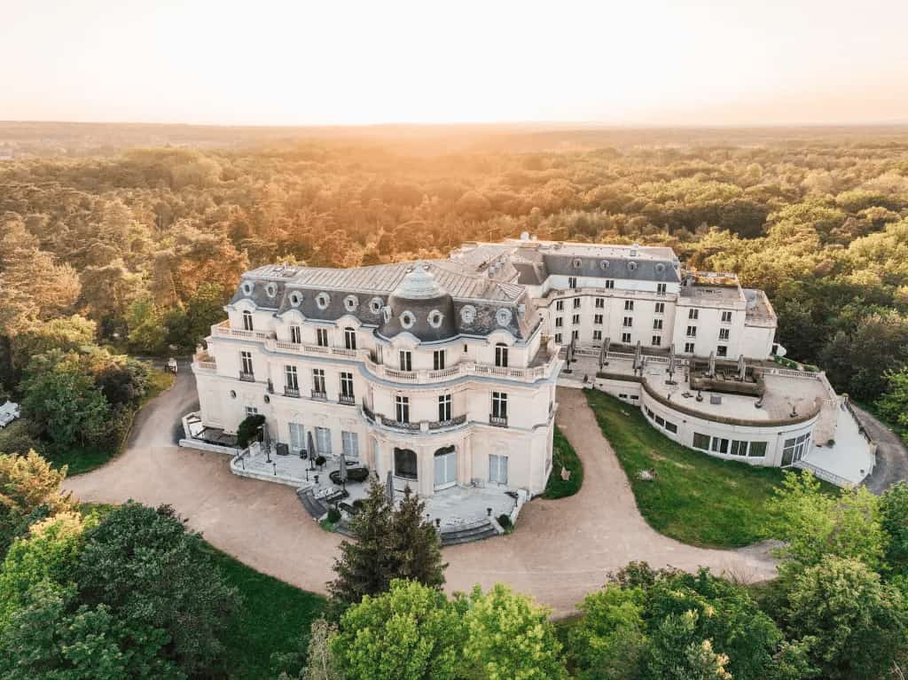 Best Luxury Castle Hotels Near Paris.