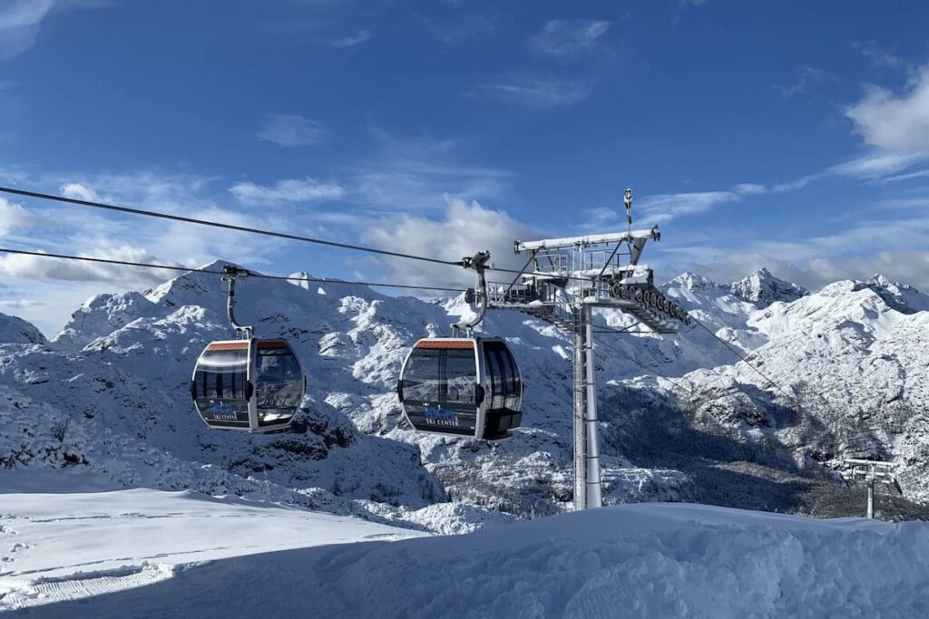 Kranjska Gora vs Vogel Ski Hotels.