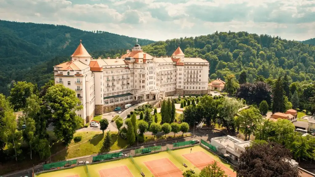 Best hotels in Karlovy Vary: The monumental 1912 Neoclassical facade of Spa Hotel Imperial, the first poured-concrete landmark in the Czech Republic.