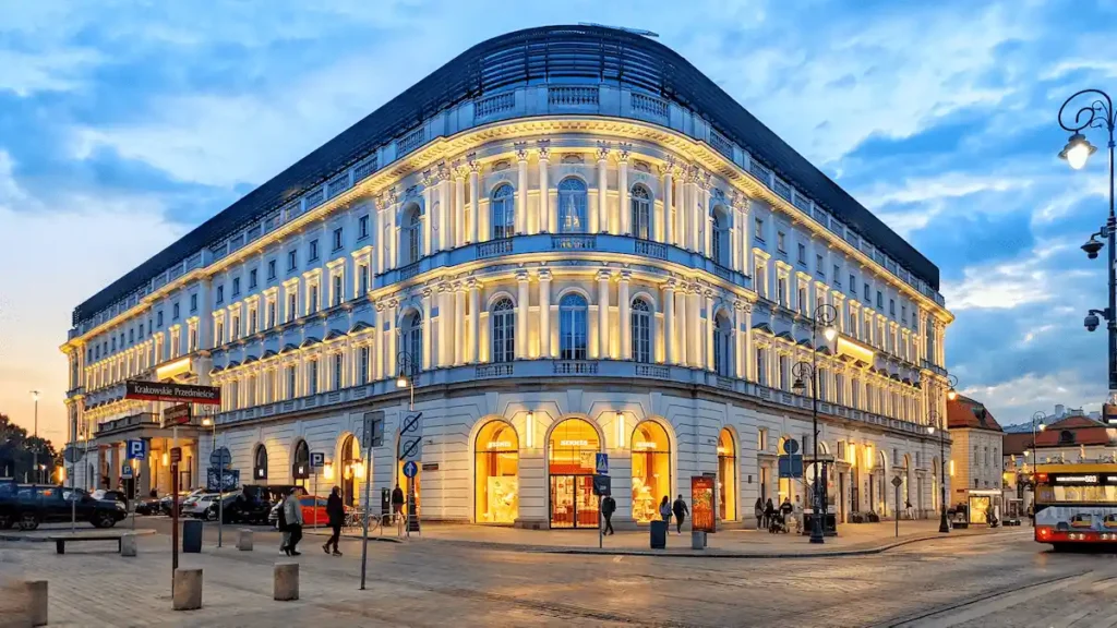 Best hotels in Warsaw: The grand 19th-century Neoclassical palace facade of Raffles Europejski Warsaw, a documented 1857 landmark on the Royal Route.